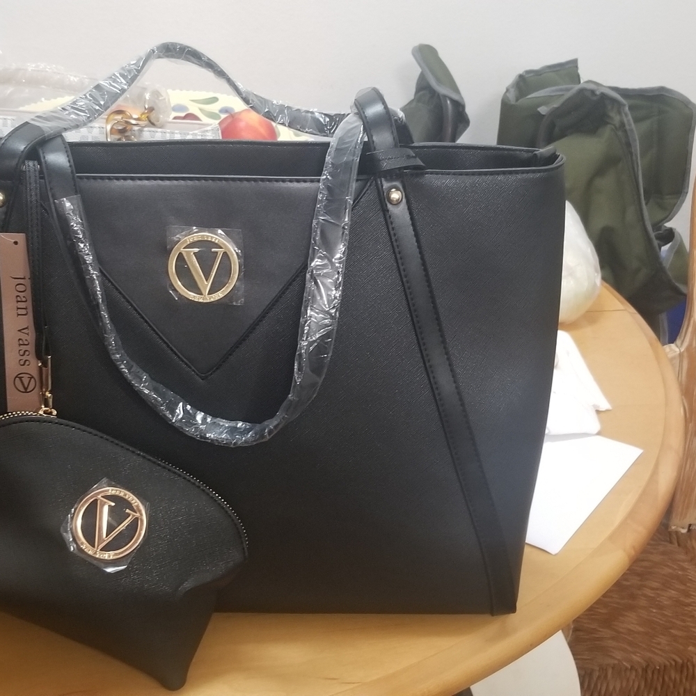 Purses - Picture 2 of 8